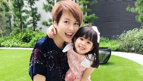 明星梁咏琪的女儿,星二代生活中的甜蜜与温馨