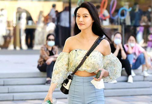 北京穿丝袜的女人图片,北京街头时尚女性的独特魅力